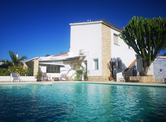 Villa - Wiederverkauf - Denia - Denia Centro