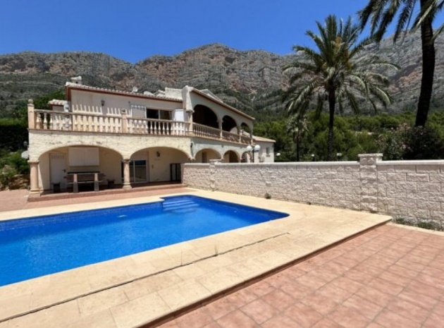 Villa - Wiederverkauf - Jávea - Xàbia - CSP-53516