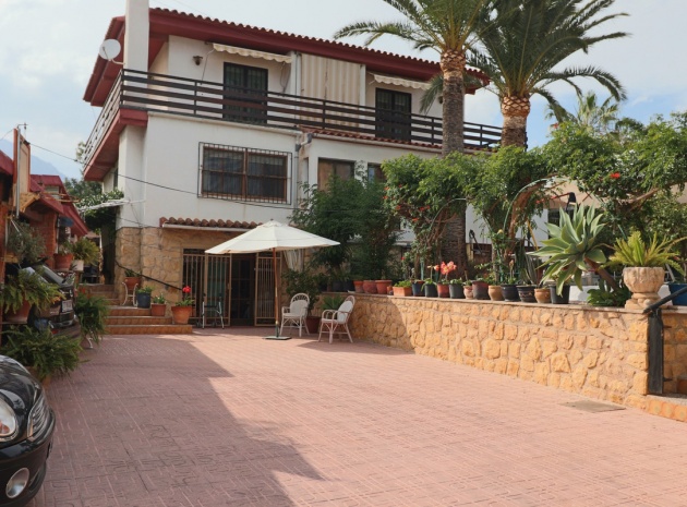 Villa - Wiederverkauf - La Nucia - La Nucia Centro