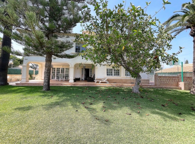 Villa - Wiederverkauf - Orihuela - Cabo Roig