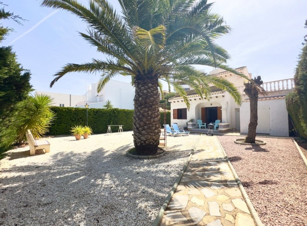 Villa - Wiederverkauf - Orihuela - Cabo Roig