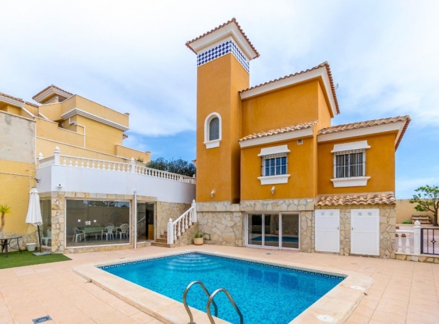 Villa - Wiederverkauf - Orihuela Costa - Orihuela Costa