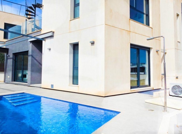 Villa - Wiederverkauf - Orihuela Costa - Villamartin