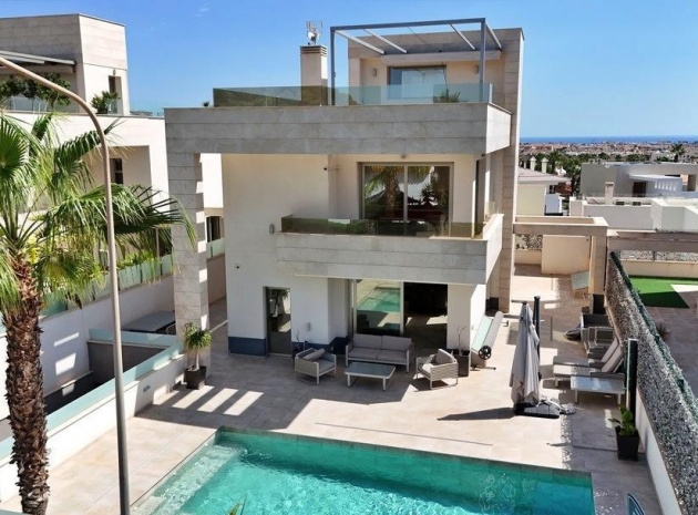 Villa - Wiederverkauf - Orihuela - CSP-32342