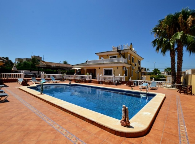 Villa - Wiederverkauf - Orihuela - Los Balcones