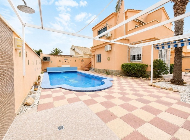 Villa - Wiederverkauf - Orihuela - Mil Palmeras
