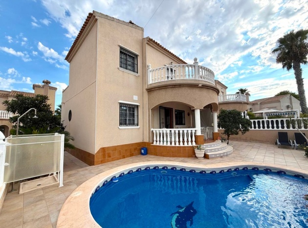 Villa - Wiederverkauf - Orihuela - Orihuela Costa