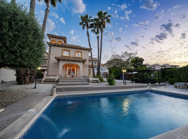Villa - Wiederverkauf - Orihuela - Orihuela Costa