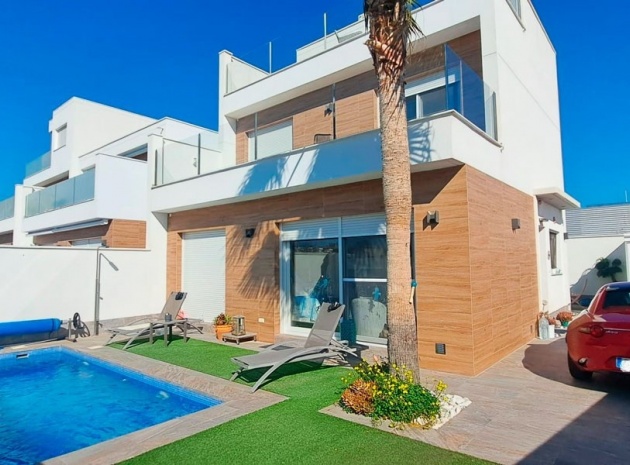 Villa - Wiederverkauf - Pilar de la Horadada - Pilar de la Horadada Centro