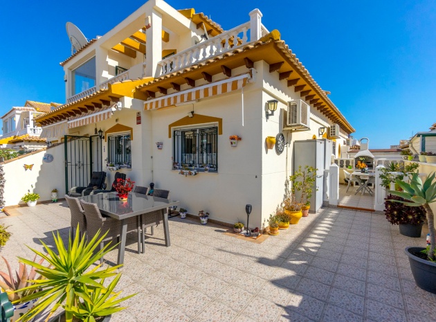 Villa - Wiederverkauf - Punta Prima - ESMA-84311