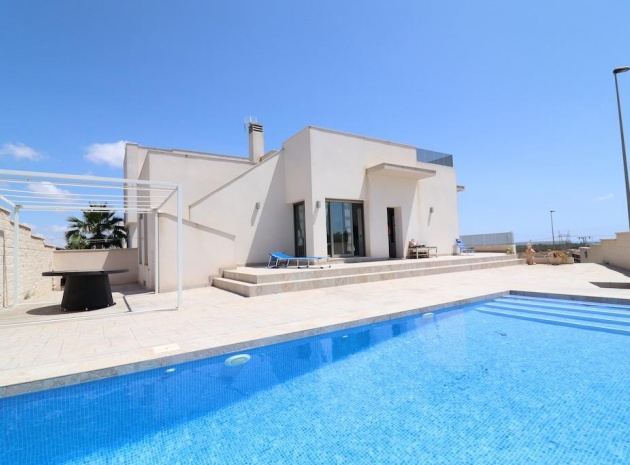 Villa - Wiederverkauf - San Miguel de Salinas - Res. Bellavista