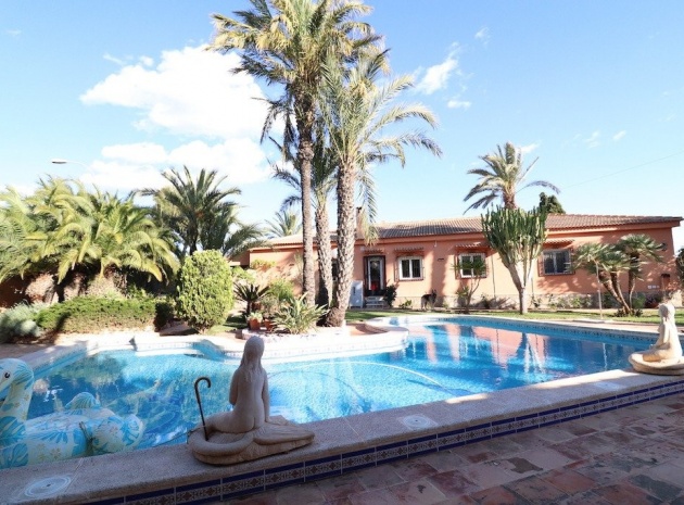 Villa - Wiederverkauf - Torrevieja - CSP-37922
