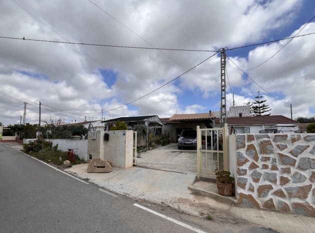 Villa - Wiederverkauf - Torrevieja - ESMA-26636