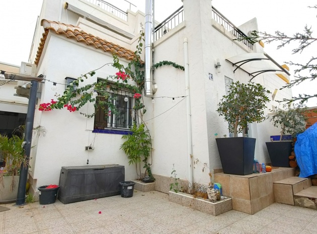 Villa - Wiederverkauf - Torrevieja - jardin del mar