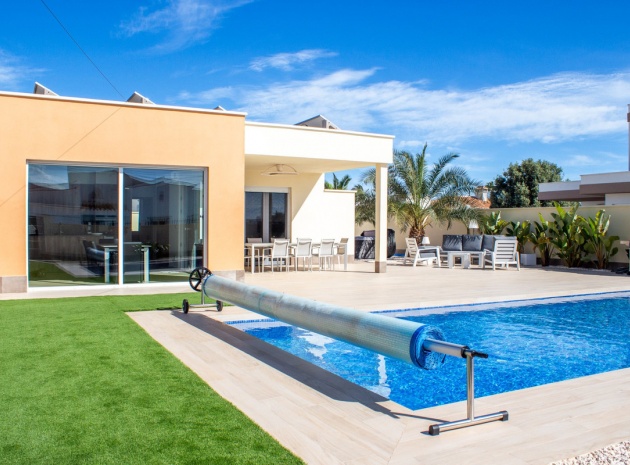 Villa - Wiederverkauf - Torrevieja - La Siesta