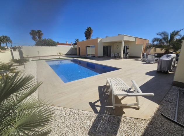 Villa - Wiederverkauf - Torrevieja - torreta