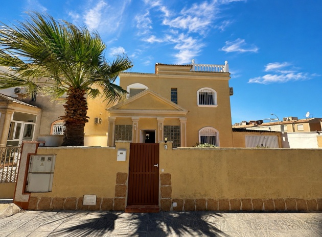 Villa - Wiederverkauf - Torrevieja - Torrevieja Centro
