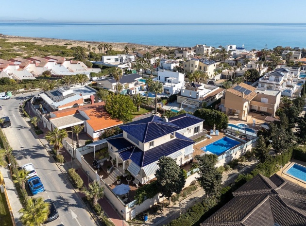 Villa - Wiederverkauf - Torrevieja - Torrevieja Centro