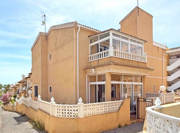 Villa - Wiederverkauf - Villamartin - ESMA-24387