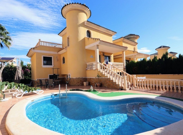 Villa - Wiederverkauf - Villamartin - ESMA-75988