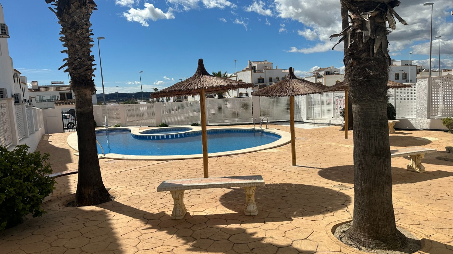 Wederverkoop - Appartement - Los Montesinos - entre naranjos