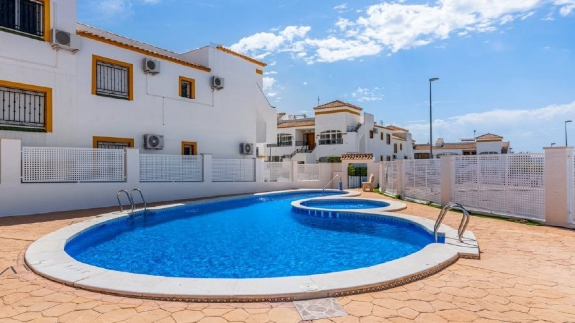 Wederverkoop - Appartement - Los Montesinos - entre naranjos