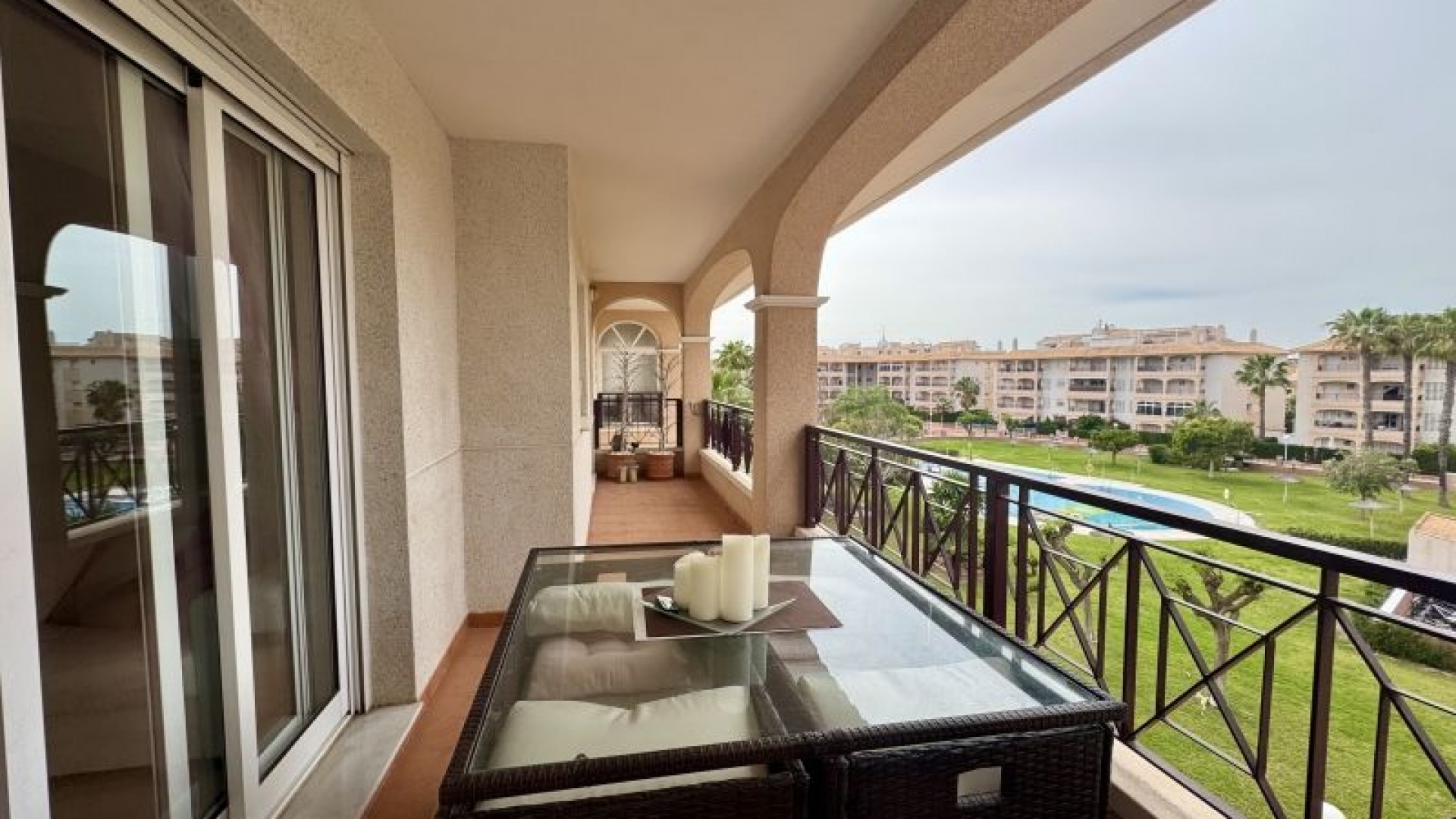 Wederverkoop - Appartement - Playa Flamenca - Laguna Golf