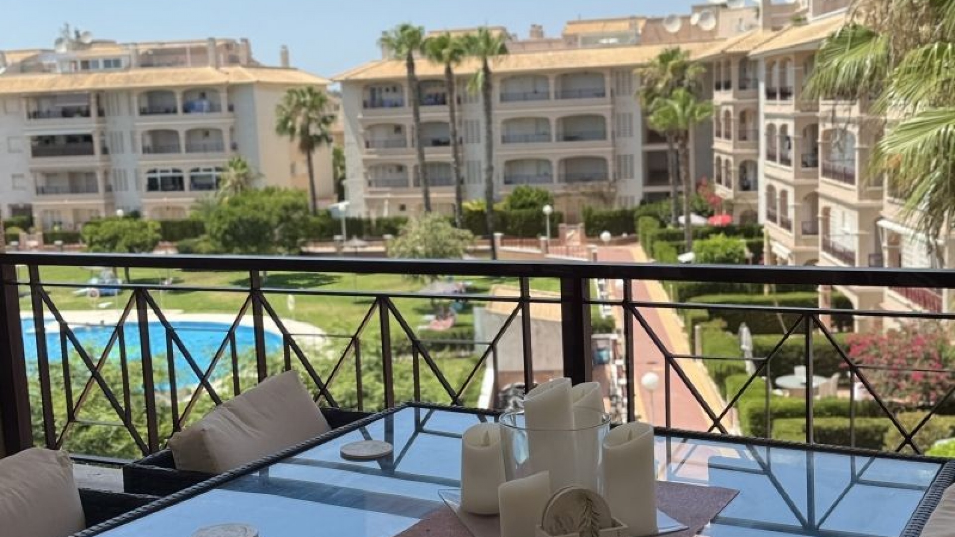 Wederverkoop - Appartement - Playa Flamenca - Laguna Golf