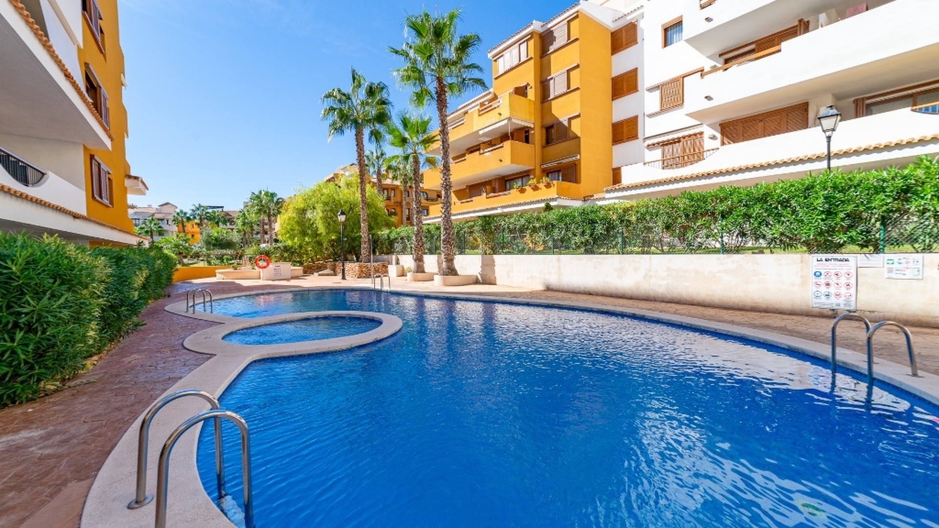 Wederverkoop - Appartement - Punta Prima - la entrada