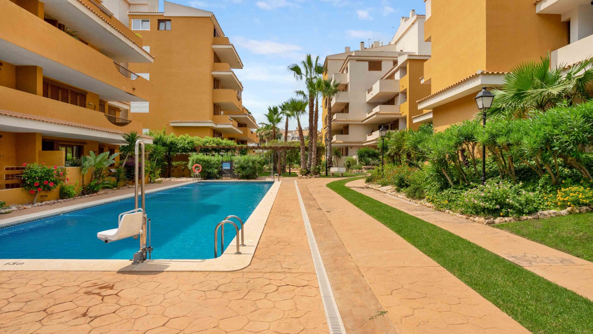 Wederverkoop - Appartement - Punta Prima - la entrada