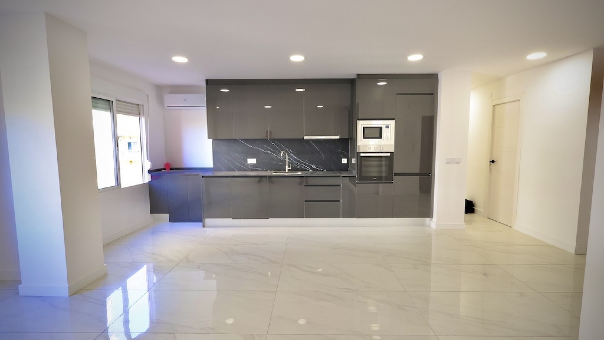 Wederverkoop - Appartement - Torrevieja - Beachside Torrevieja