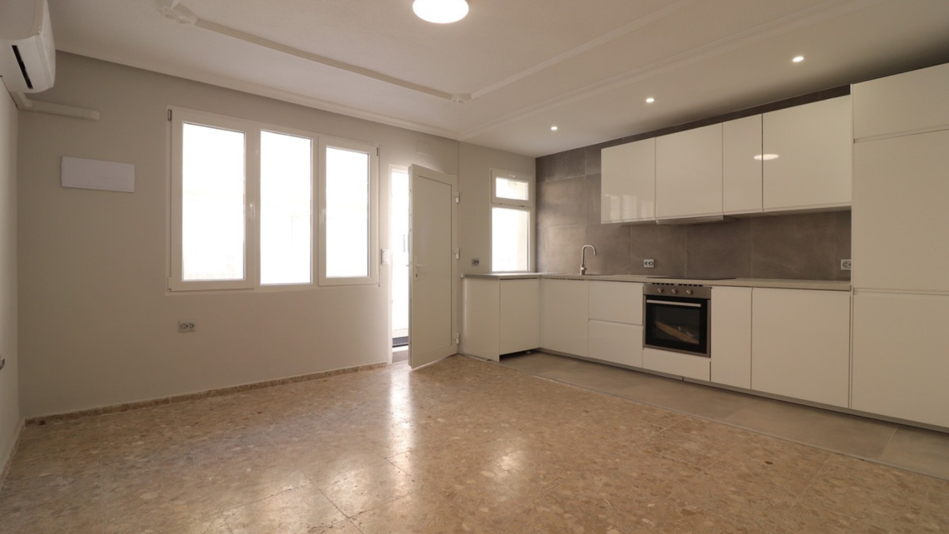 Wederverkoop - Appartement - Torrevieja - Torrevieja Centro
