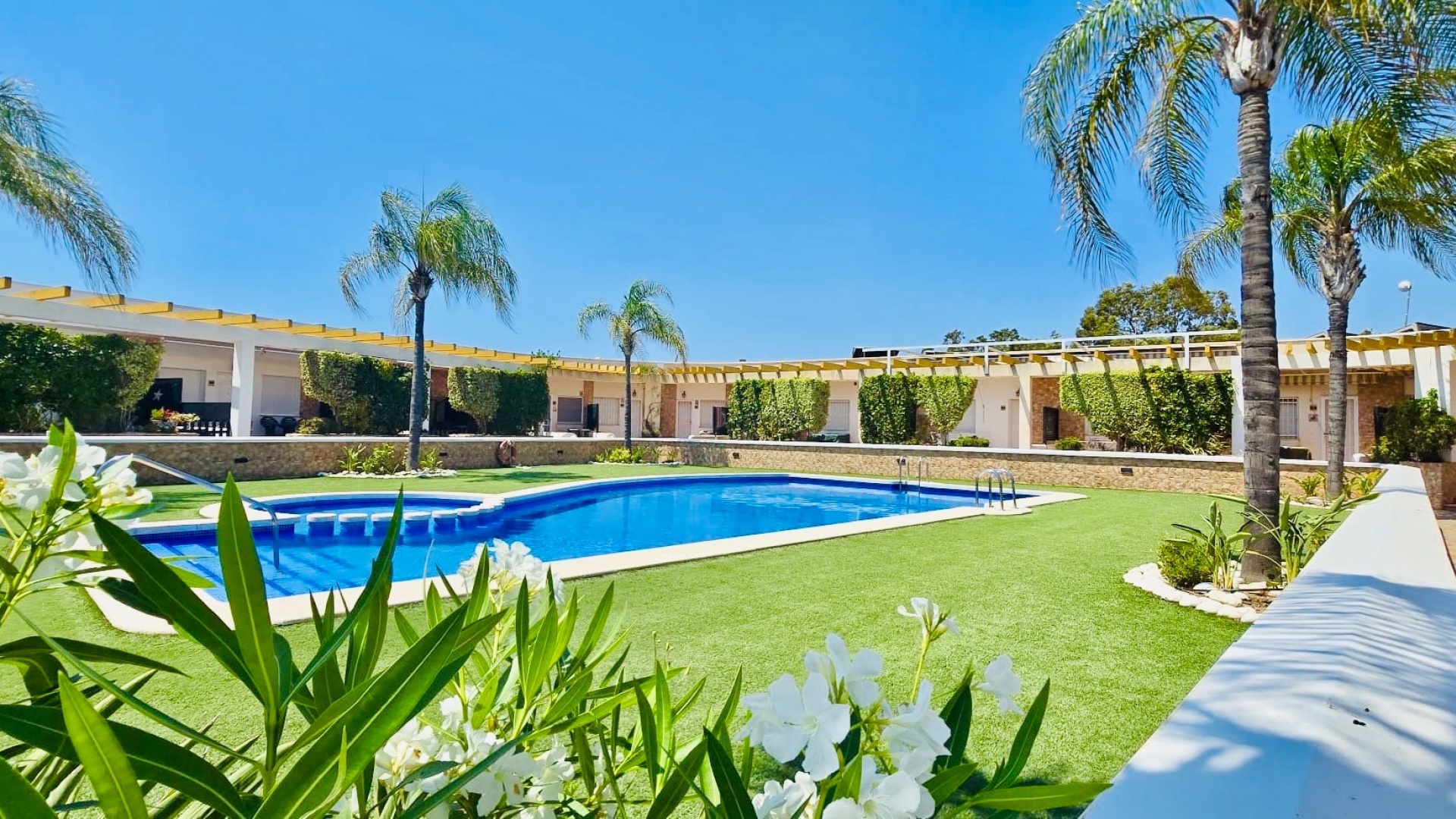 Wederverkoop - Bungalow - Mil Palmeras - Beachside Mil Palmeras