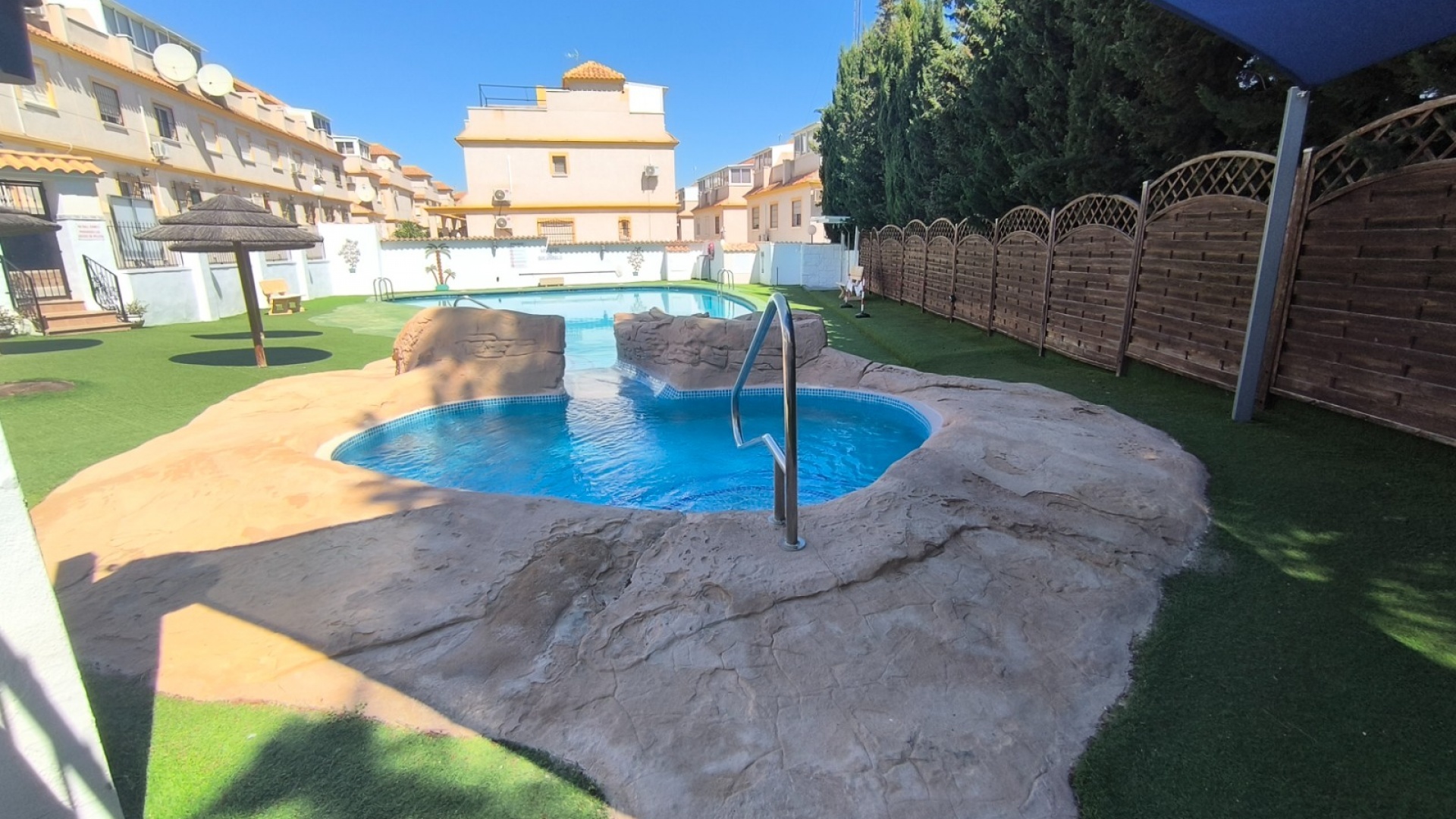 Wederverkoop - Herenhuis - Algorfa