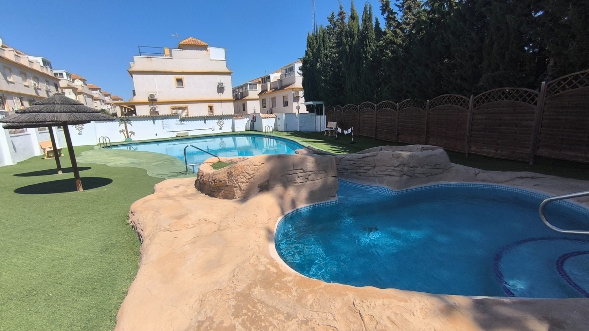 Wederverkoop - Herenhuis - Algorfa