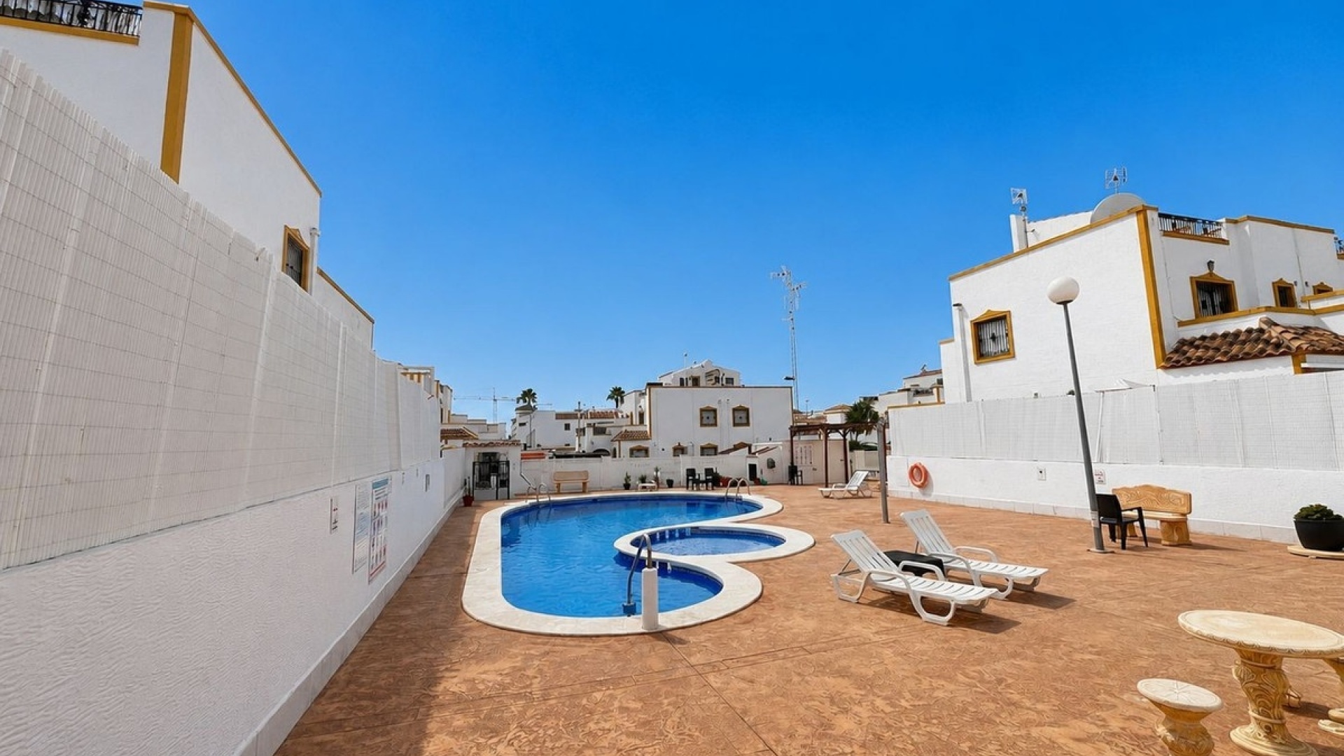 Wederverkoop - Herenhuis - Benidorm - Urb Entre Naranjos