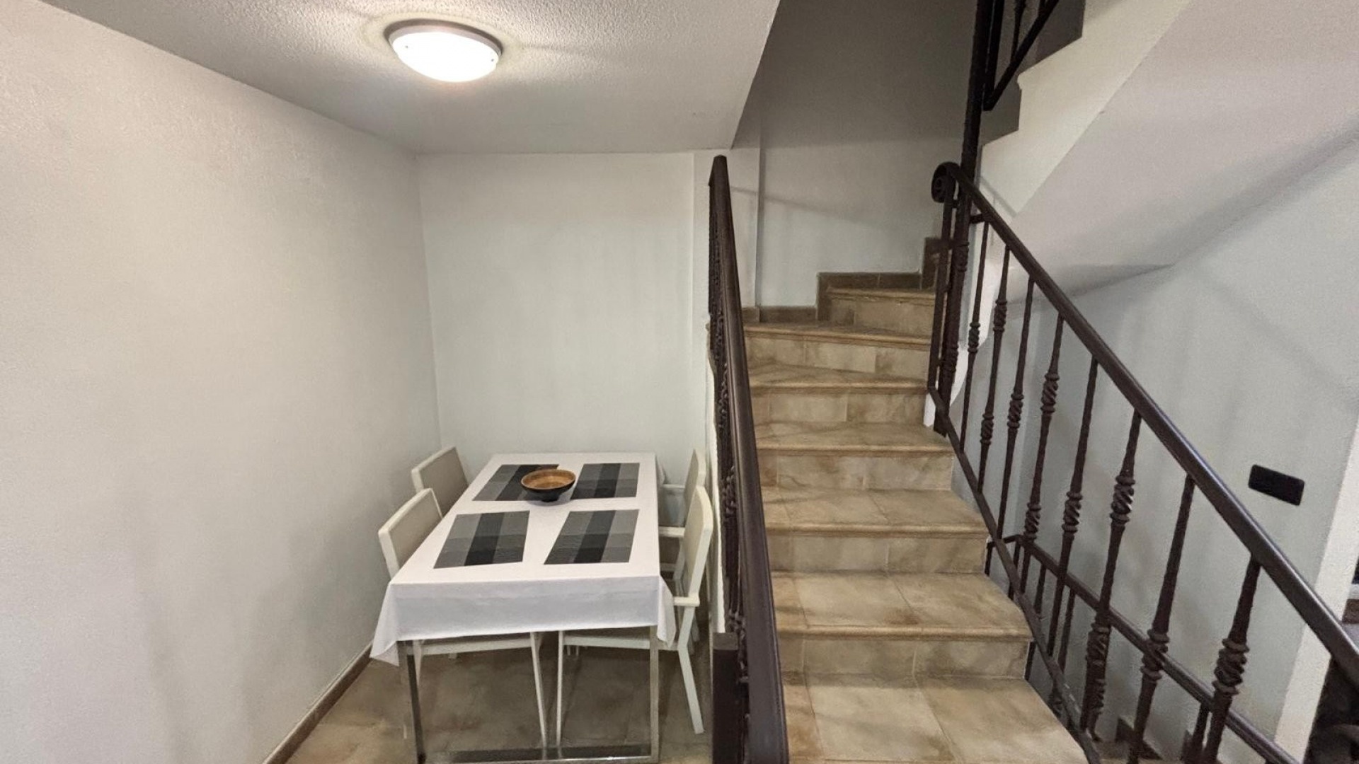 Wederverkoop - Herenhuis - Guardamar del Segura - Urbanizaciones