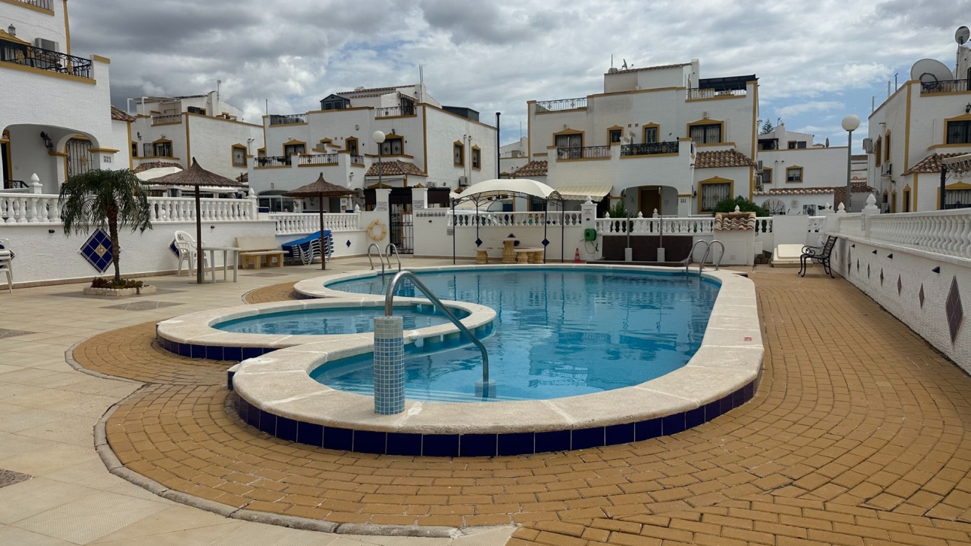 Wederverkoop - Herenhuis - Orihuela - Entre Naranjos