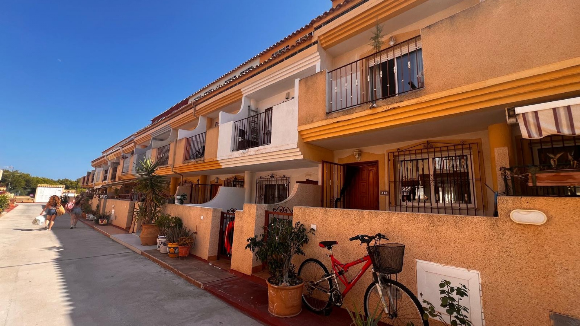 Wederverkoop - Herenhuis - Playa Flamenca - amapolas