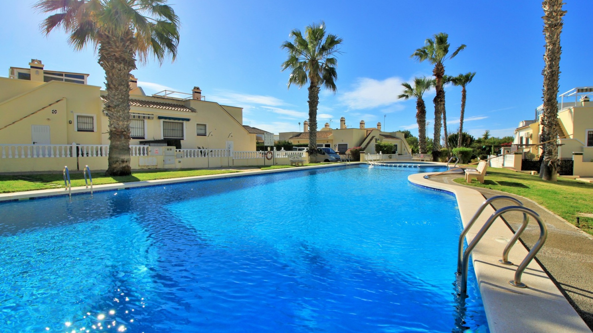 Wederverkoop - Herenhuis - Playa Flamenca - jumilla