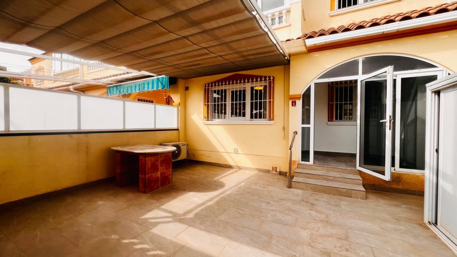 Wederverkoop - Herenhuis - Playa Flamenca - villa flamenca