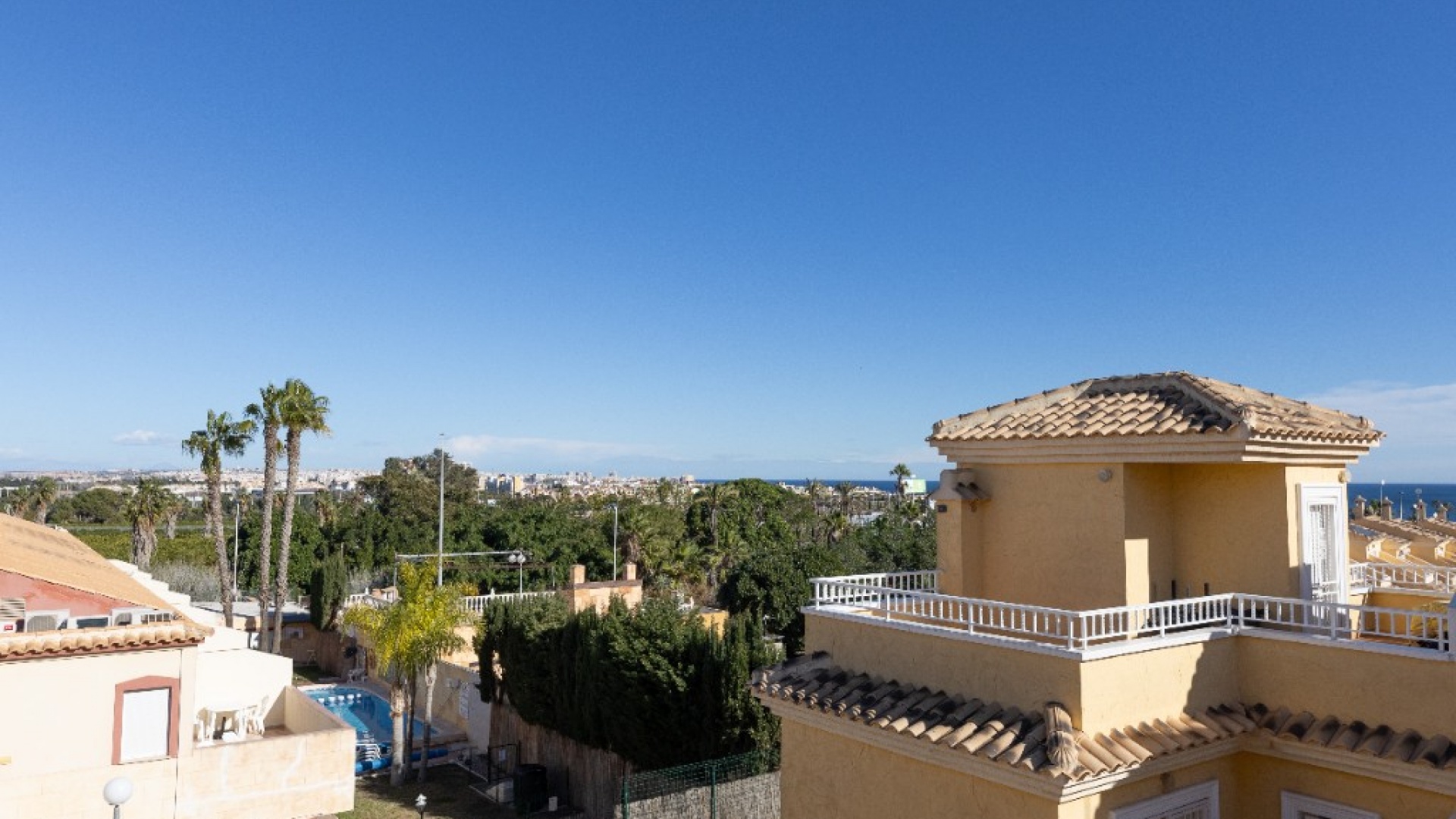 Wederverkoop - Herenhuis - Punta Prima - Mariblanca