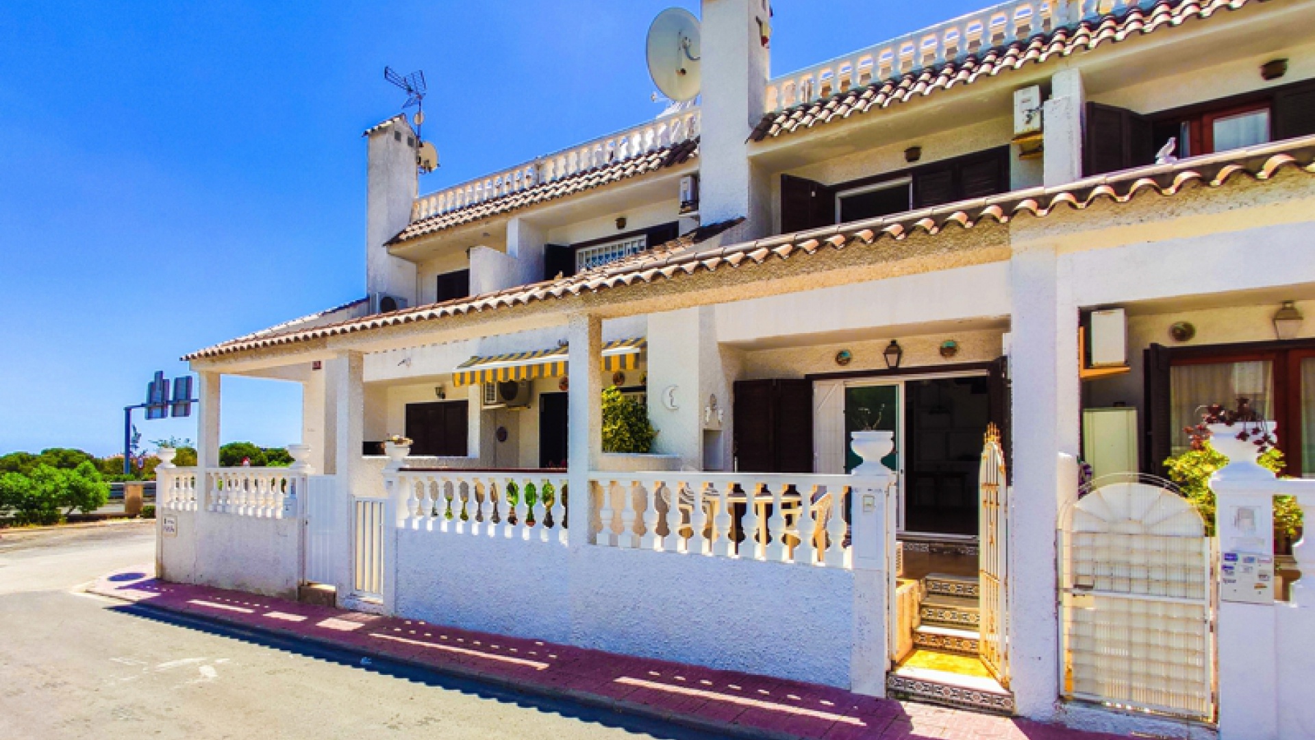 Wederverkoop - Herenhuis - Punta Prima - rocajuna