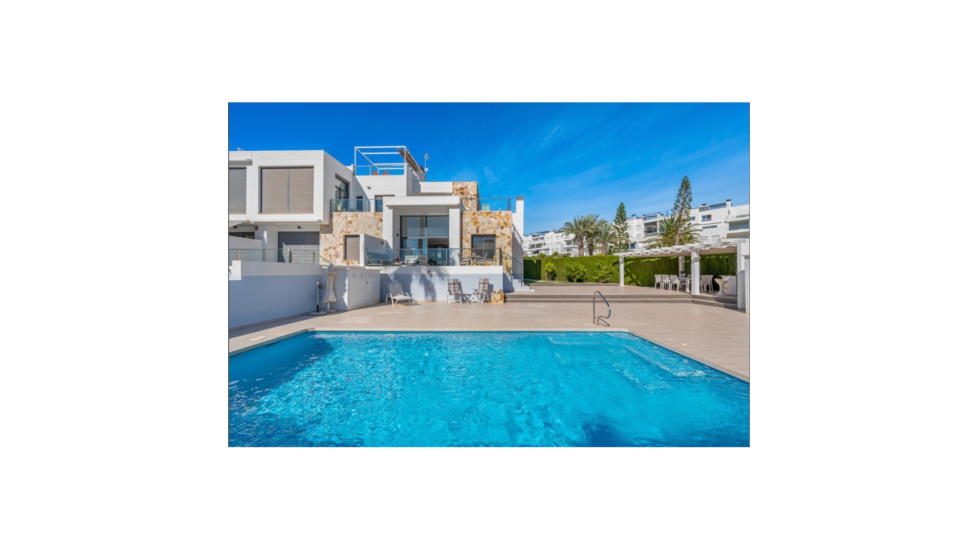 Wederverkoop - Herenhuis - Punta Prima