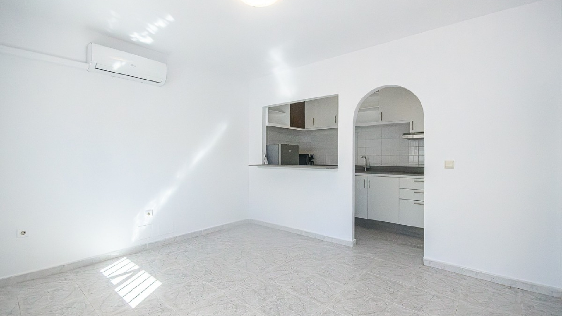 Wederverkoop - Herenhuis - San Miguel de Salinas - balcon costa