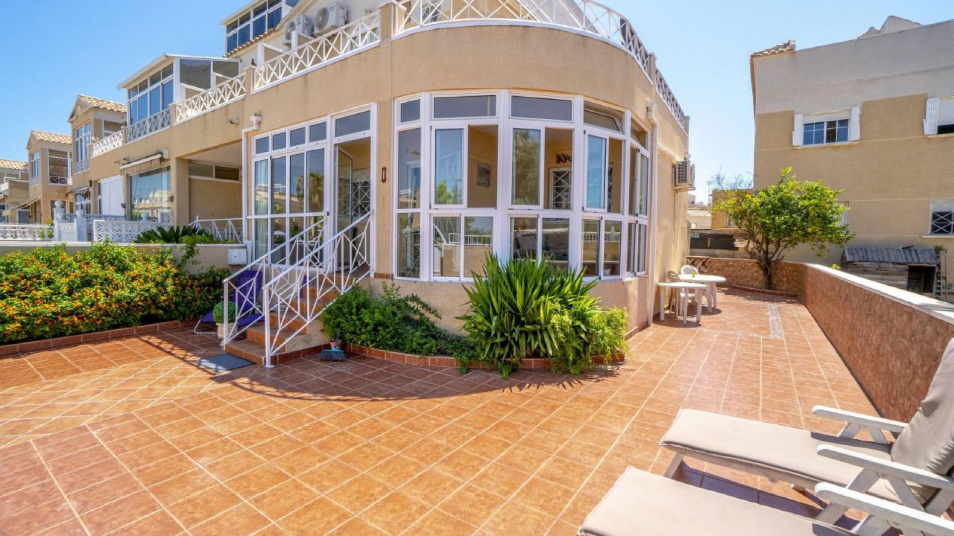 Wederverkoop - Herenhuis - Torrevieja - Baños de Europa