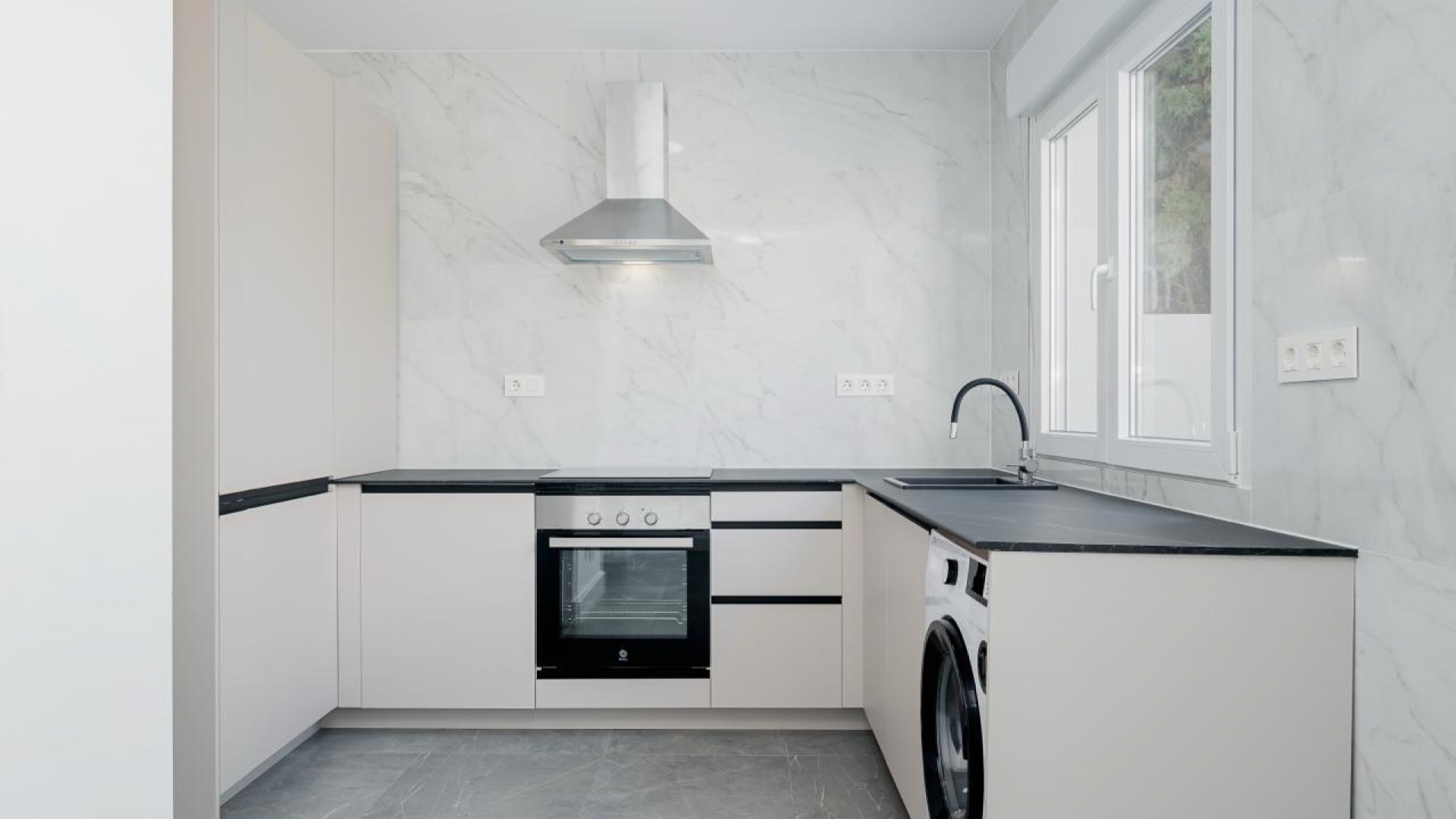 Wederverkoop - Herenhuis - Torrevieja - calas blancas