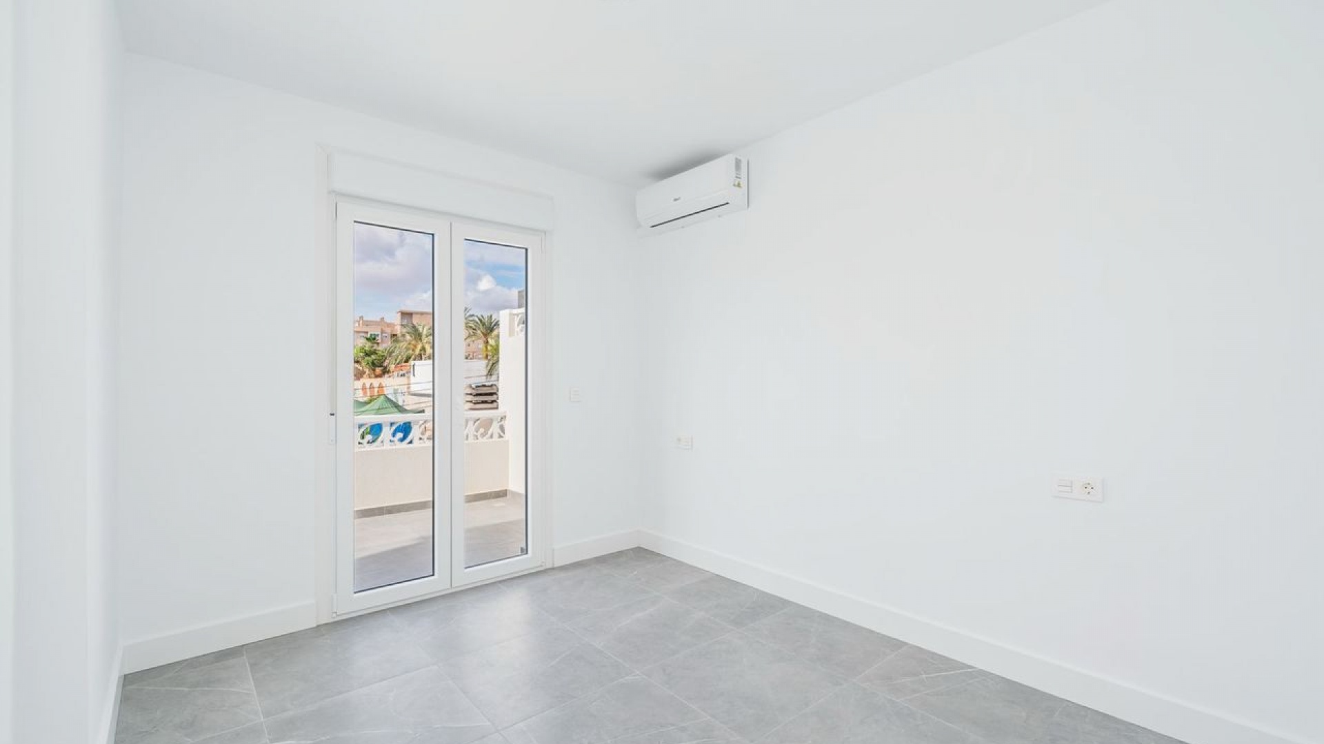 Wederverkoop - Herenhuis - Torrevieja - calas blancas