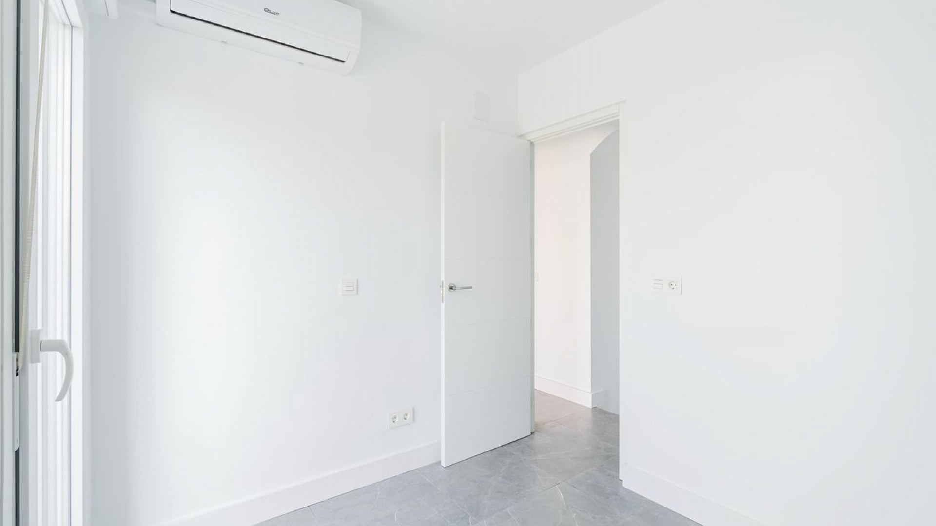 Wederverkoop - Herenhuis - Torrevieja - calas blancas