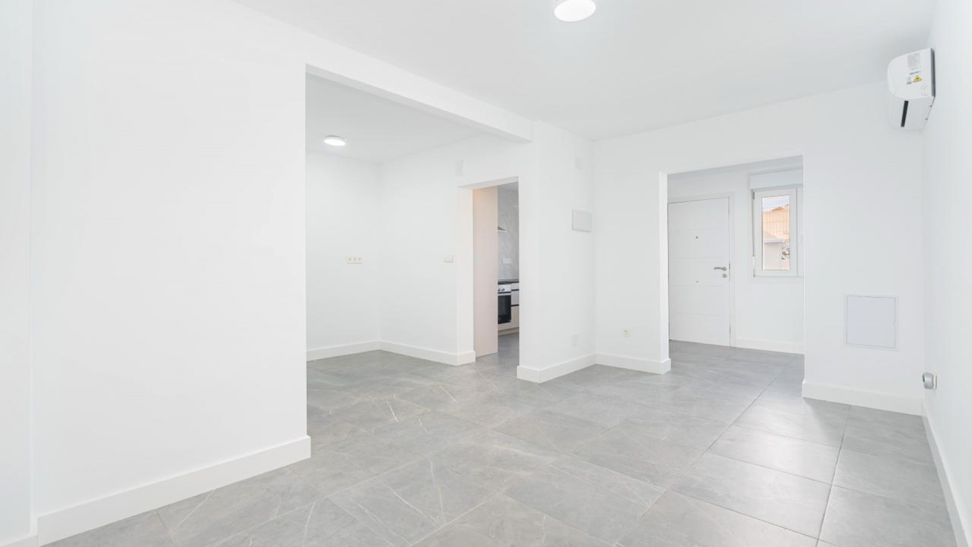 Wederverkoop - Herenhuis - Torrevieja - calas blancas